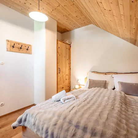 Almhütte Hochsitz Ferienhaus *