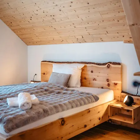 Brandlalm Almhuette Hochsitz 度假居