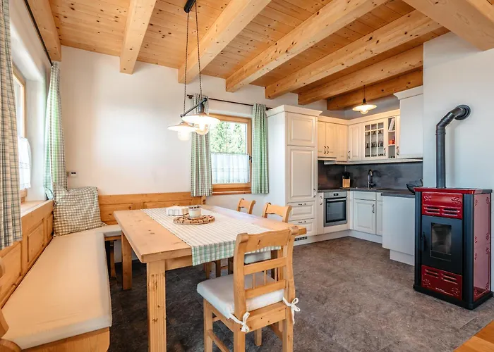 Brandlalm Almhuette Hochsitz *